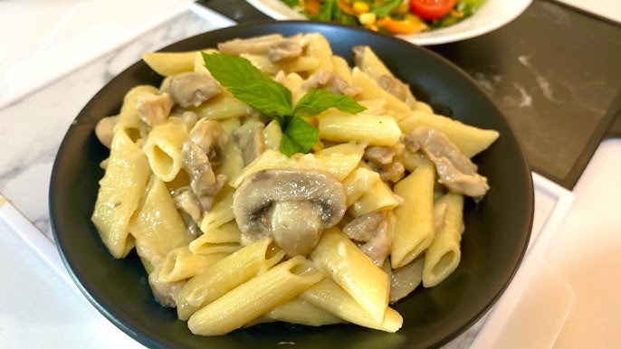 Tavuklu Mantarlı Penne