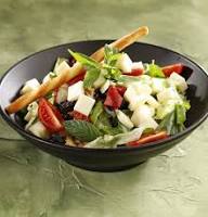 Beyaz Peynirli Bahçe Salatası